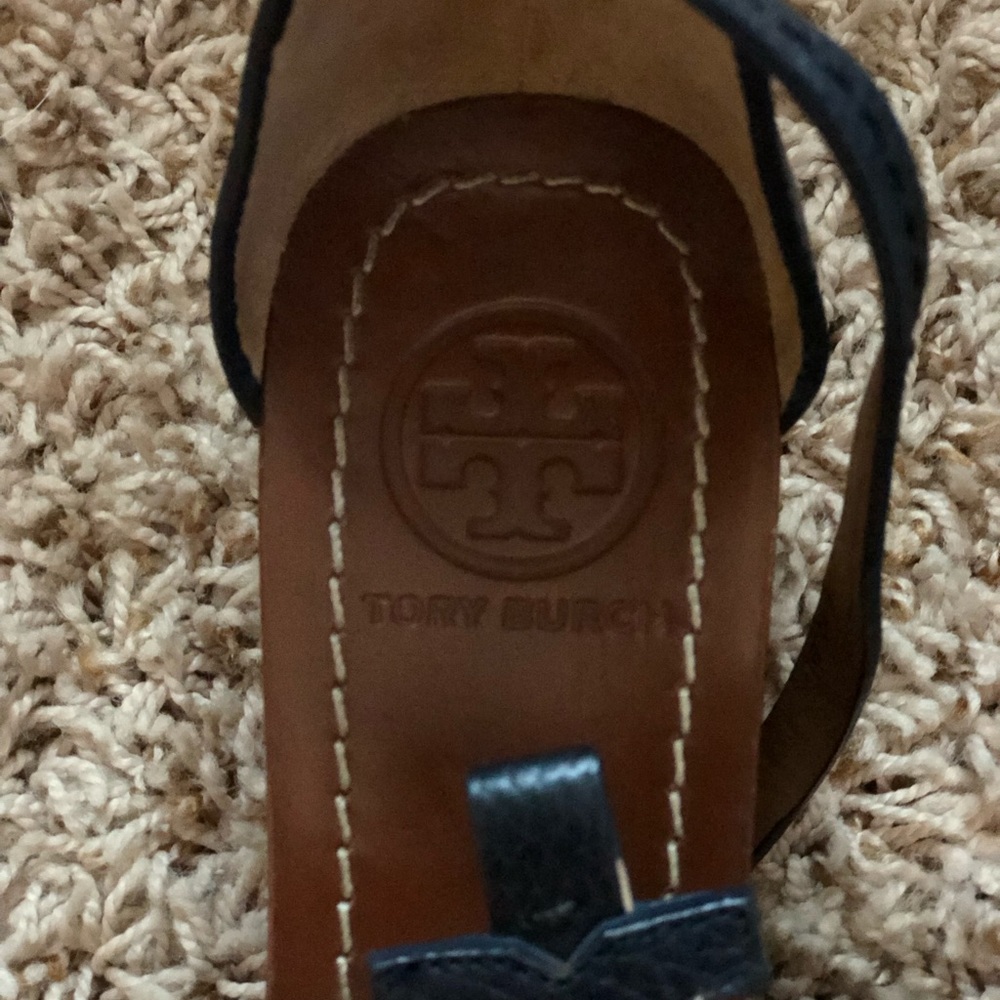 Tory Burch Navy strap sandal, like new, worn once - Picture 3 of 5